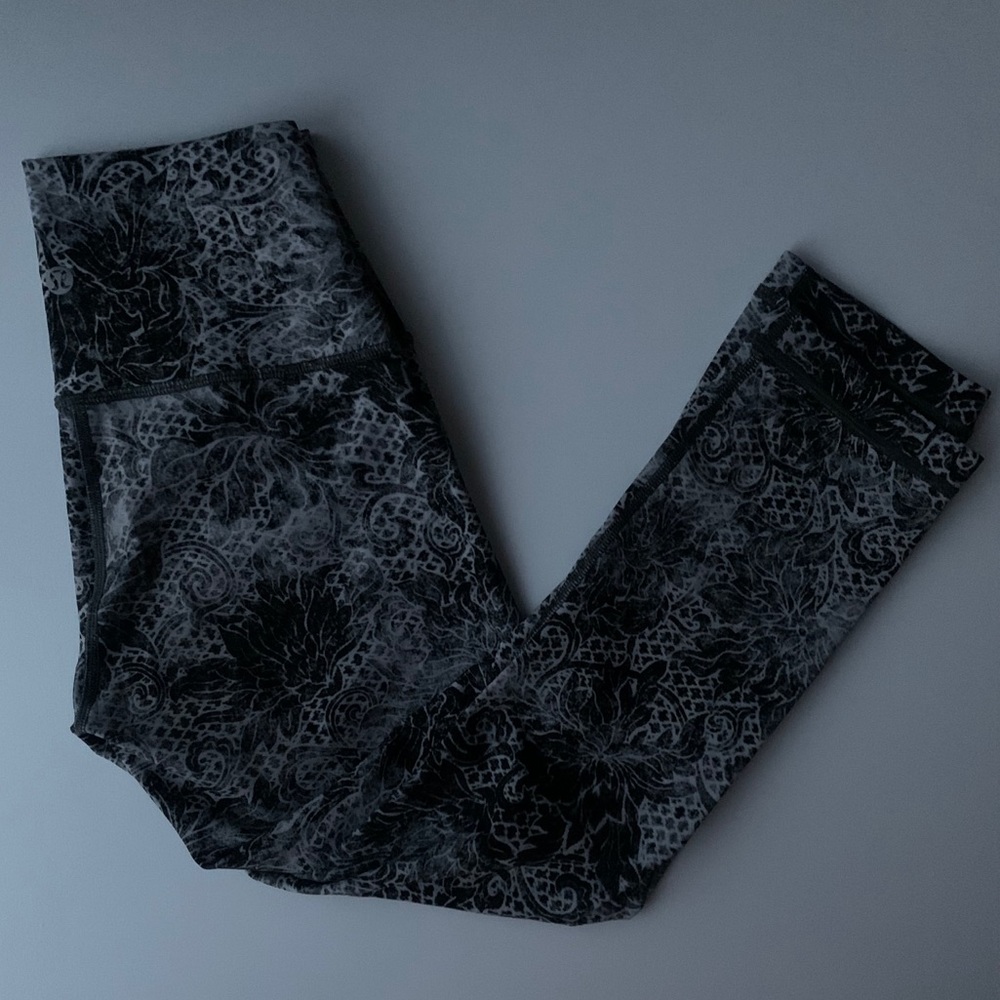 Lululemon Cropped Leggings
